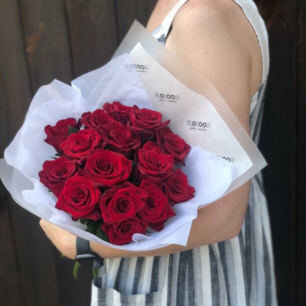 Роза красная эксплорер, артикул F1173002 - 5499 рублей, доставка по городу. Flawery - доставка цветов