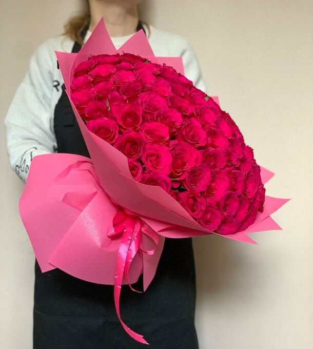 101 роза малиновая, артикул F1305403 - 15600 рублей, доставка по городу. Flawery - доставка цветов