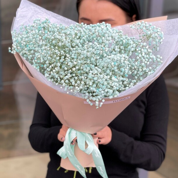 Букет из голубой гипсофилы, артикул F1168864 - 4901 рублей, доставка по городу. Flawery - доставка цветов