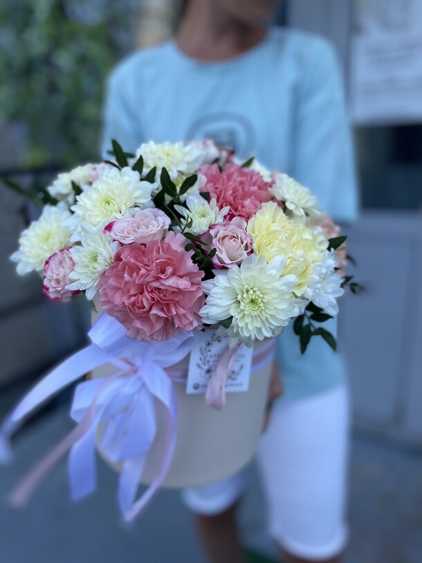 Шляпная коробочка, артикул F1171329 - 5500 рублей, доставка по городу. Flawery - доставка цветов