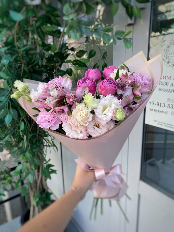 Авторский букет 89, артикул F1206604 - 6200 рублей, доставка по городу. Flawery - доставка цветов