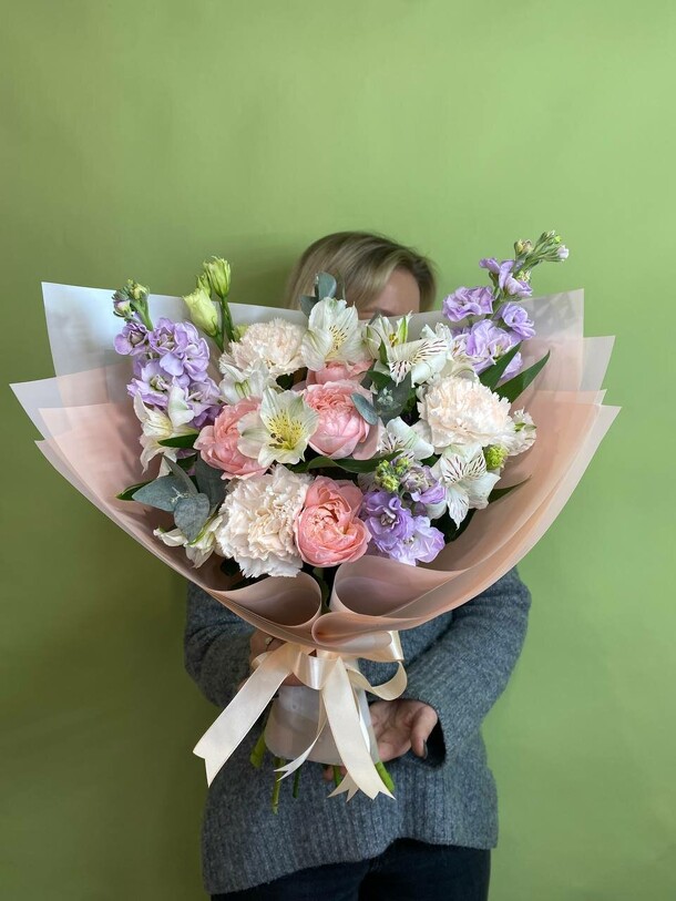 Авторский букет 87, артикул F1224341 - 8580 рублей, доставка по городу. Flawery - доставка цветов