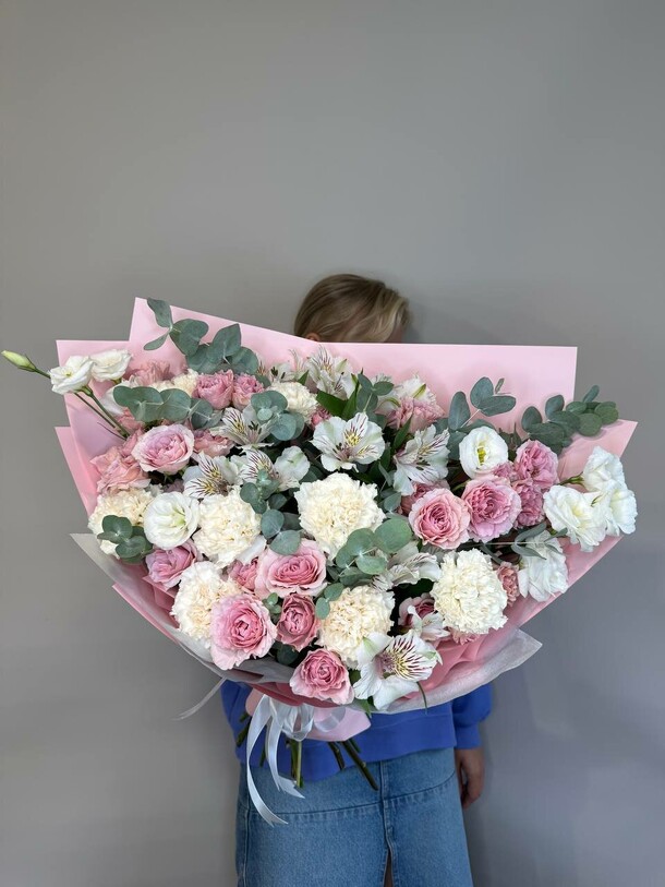 Восторг, артикул F1305591 - 18950 рублей, доставка по городу. Flawery - доставка цветов