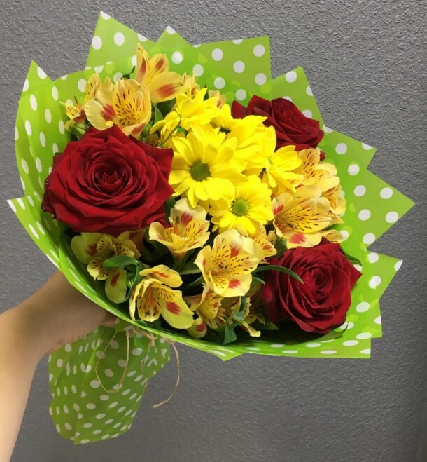 Яркий закат, артикул F1168916 - 5028 рублей, доставка по городу. Flawery - доставка цветов