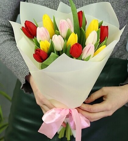 Тюльпаны, артикул F1174310 - 6197 рублей, доставка по городу. Flawery - доставка цветов