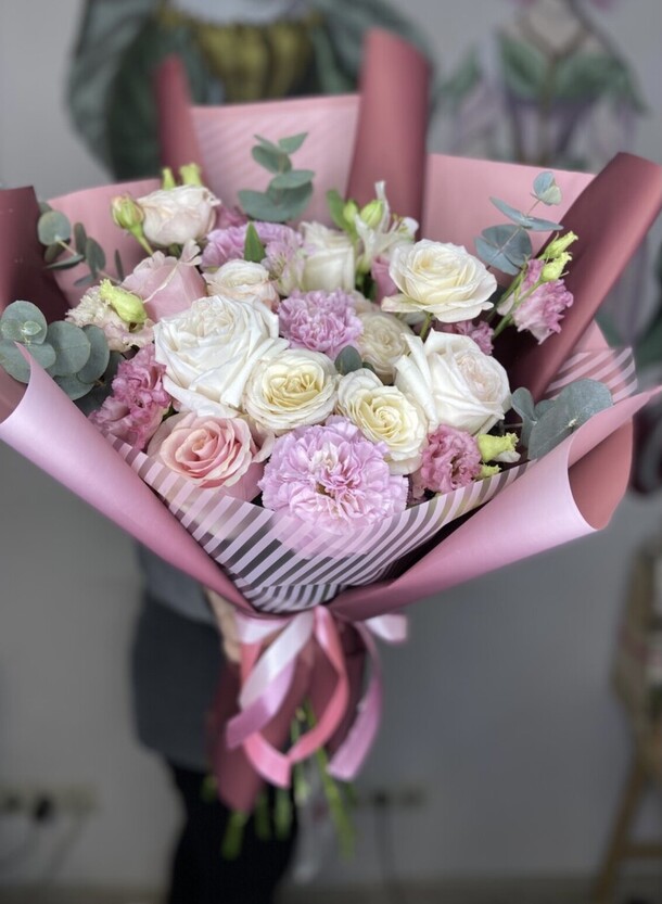 Букет с садовыми розами, артикул F1178248 - 9900 рублей, доставка по городу. Flawery - доставка цветов