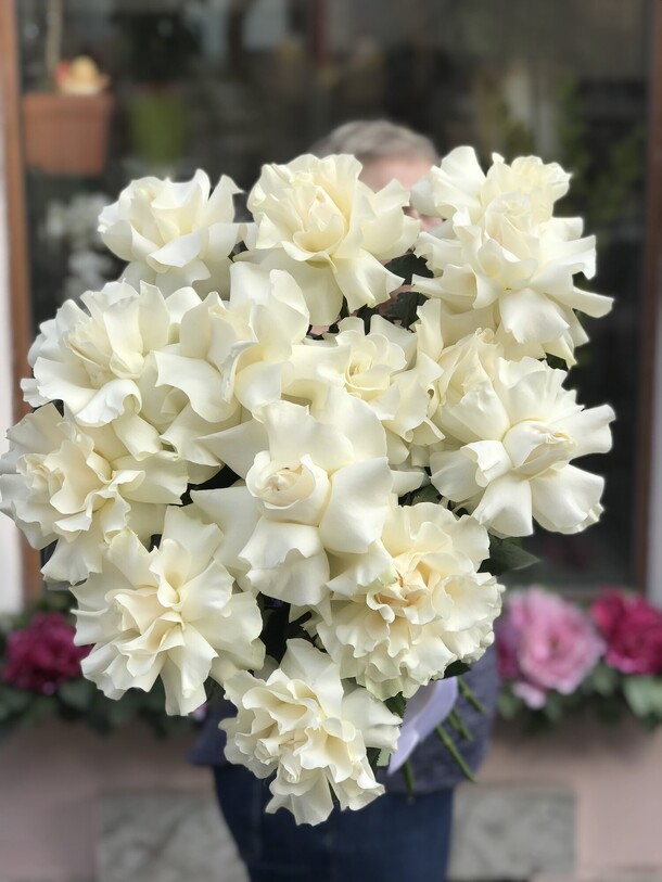 Букет «белое облако», артикул F1414133 - 12900 рублей, доставка по городу. Flawery - доставка цветов