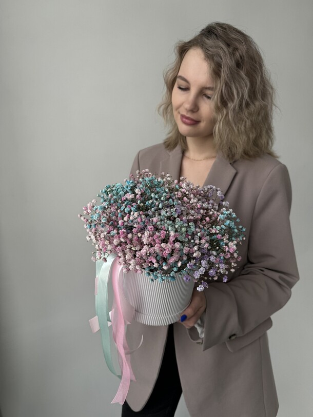 Коробочка из гипсофилы max, артикул F1283590 - 3490 рублей, доставка по городу. Flawery - доставка цветов