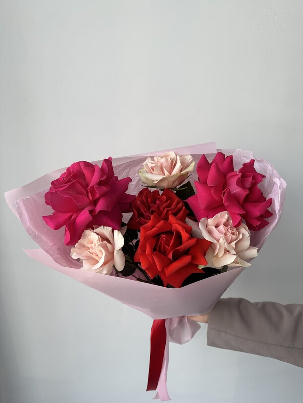 Букет из французских роз, артикул F1283597 - 3990 рублей, доставка по городу. Flawery - доставка цветов