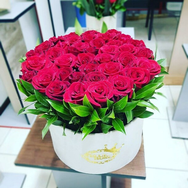 Напряжение, артикул F1065304 - 14348 рублей, доставка по городу. Flawery - доставка цветов