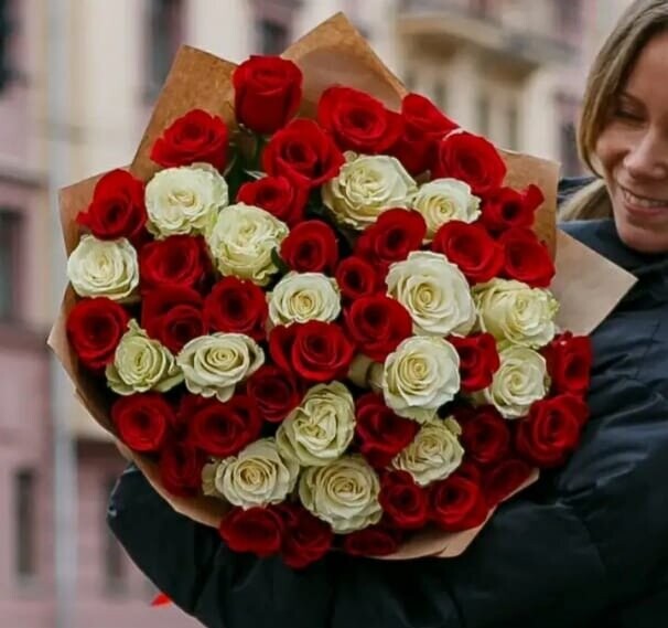 Красное§белое мини, артикул F1070297 - 12298 рублей, доставка по городу. Flawery - доставка цветов