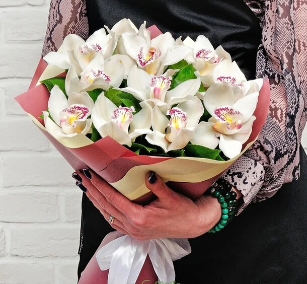 Малика, артикул F1072209 - 9224 рублей, доставка по городу. Flawery - доставка цветов