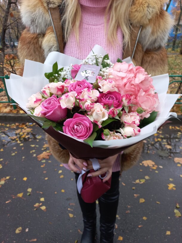 Ламбада, артикул F1081743 - 6149 рублей, доставка по городу. Flawery - доставка цветов