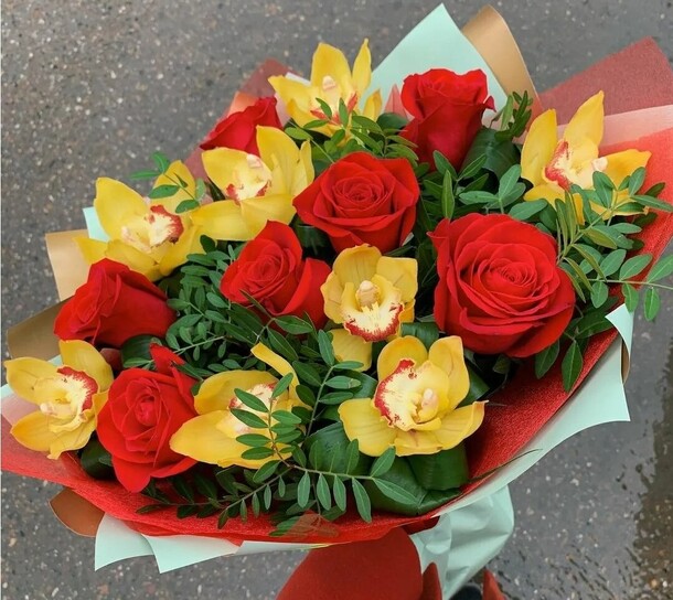 Яркий бриз, артикул F1087198 - 8199 рублей, доставка по городу. Flawery - доставка цветов