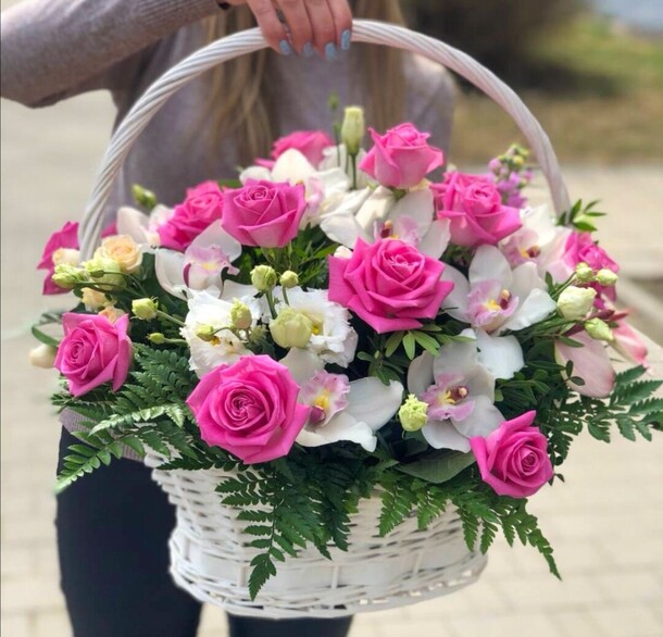 Горизонт, артикул F1103726 - 11420 рублей, доставка по городу. Flawery - доставка цветов