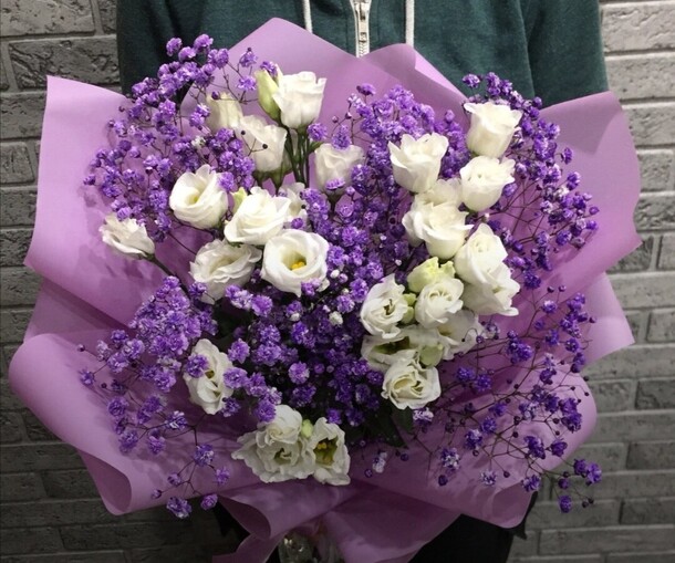 Фиалка, артикул F1114244 - 7613 рублей, доставка по городу. Flawery - доставка цветов