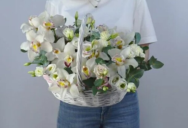 Екатерина, артикул F1138753 - 16544 рублей, доставка по городу. Flawery - доставка цветов