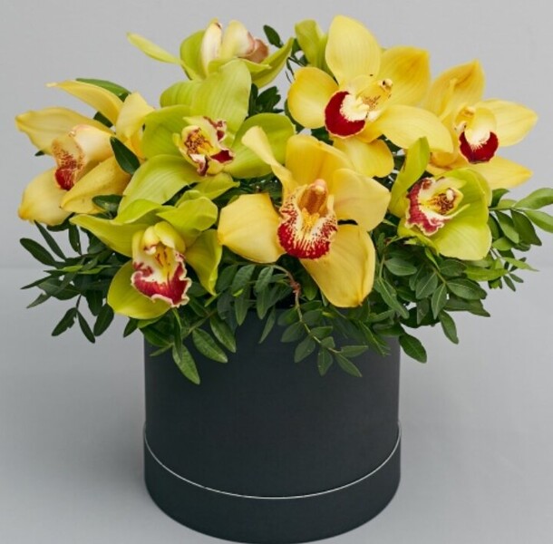 Оранжевый 🍊, артикул F1158681 - 7613 рублей, доставка по городу. Flawery - доставка цветов