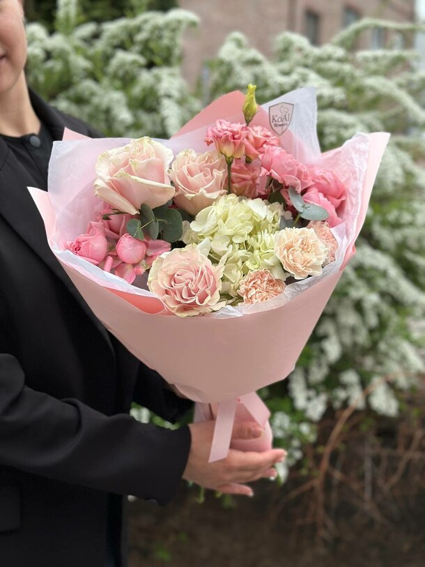 Букет праздник, артикул F1282409 - 5213 рублей, доставка по городу. Flawery - доставка цветов