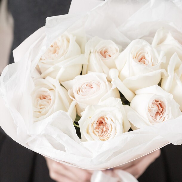 Розы ароматные французские, артикул F1324641 - 4500 рублей, доставка по городу. Flawery - доставка цветов