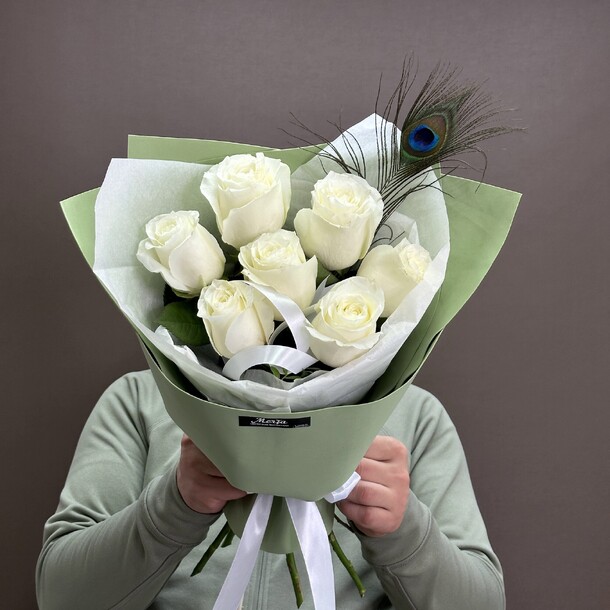 Букет из белых роз "белые росы", артикул F1287754 - 4950 рублей, доставка по городу. Flawery - доставка цветов