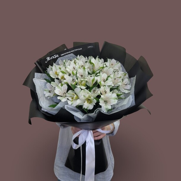 Букет из альстромерий "игра нежности", артикул F1449085 - 15190 рублей, доставка по городу. Flawery - доставка цветов