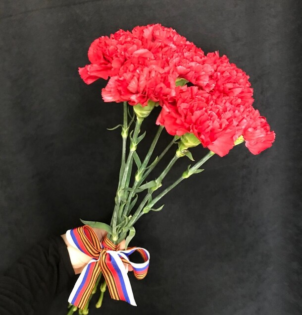 Букет "георгиевский", артикул F1281650 - 1240 рублей, доставка по городу. Flawery - доставка цветов