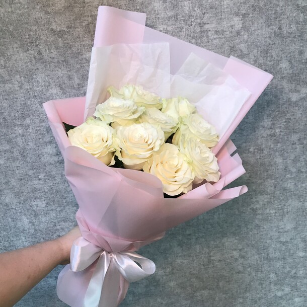 Букет белых роз, артикул F1366608 - 4000 рублей, доставка по городу. Flawery - доставка цветов