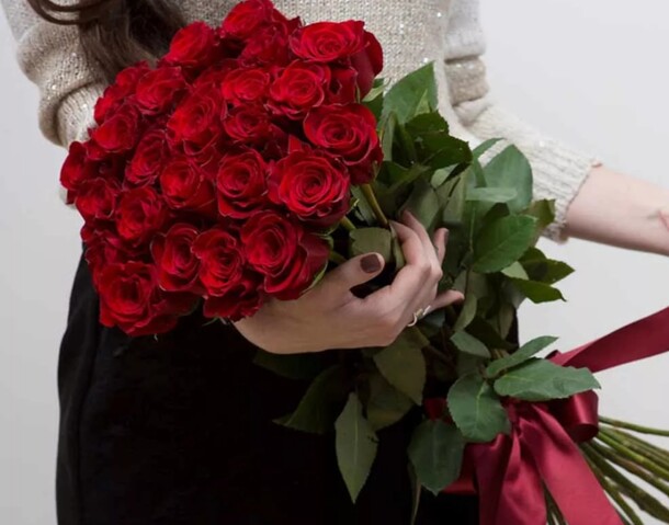 Рубиновый букет, артикул F52226 - 7400 рублей, доставка по городу. Flawery - доставка цветов