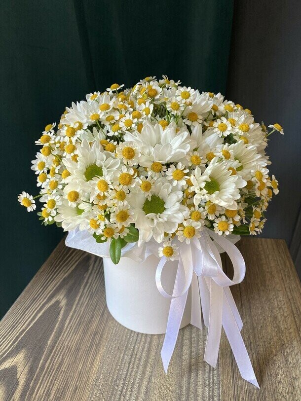 Микс ромашек, артикул F1293906 - 1999 рублей, доставка по городу. Flawery - доставка цветов