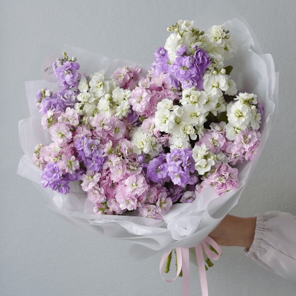 Ароматная маттиола микс, артикул F1264832 - 9890 рублей, доставка по городу. Flawery - доставка цветов