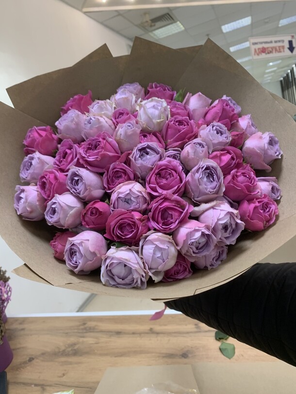 Букет 💐 микс, артикул F1219848 - 12724 рублей, доставка по городу. Flawery - доставка цветов