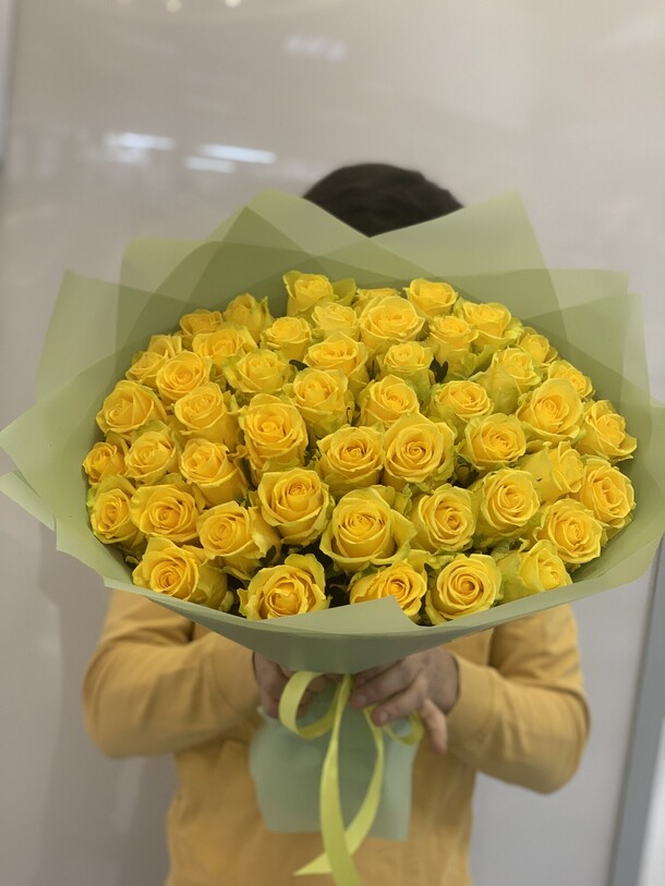 Монобукет из розы, артикул F1225729 - 16105 рублей, доставка по городу. Flawery - доставка цветов