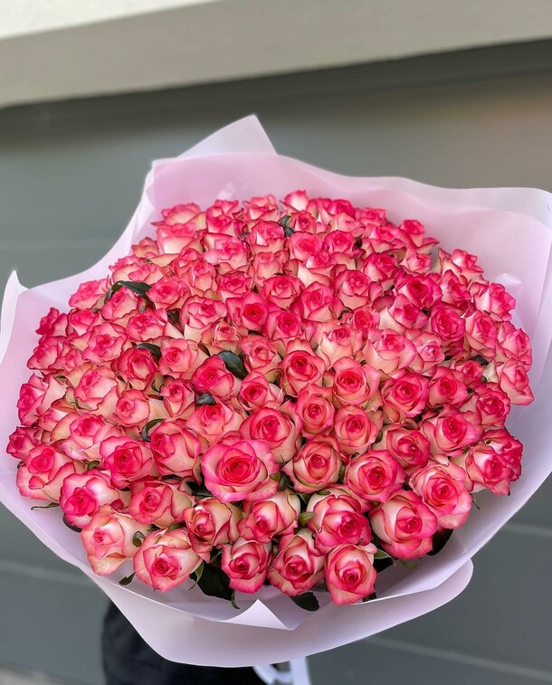 Букет из роз, артикул F1232767 - 35431 рублей, доставка по городу. Flawery - доставка цветов