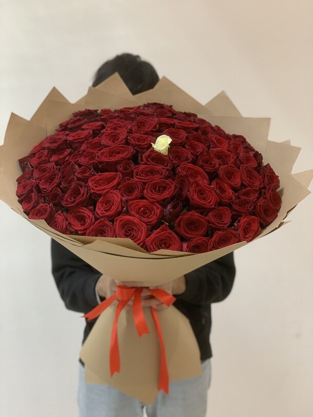Букет из роз, артикул F1248574 - 33674 рублей, доставка по городу. Flawery - доставка цветов