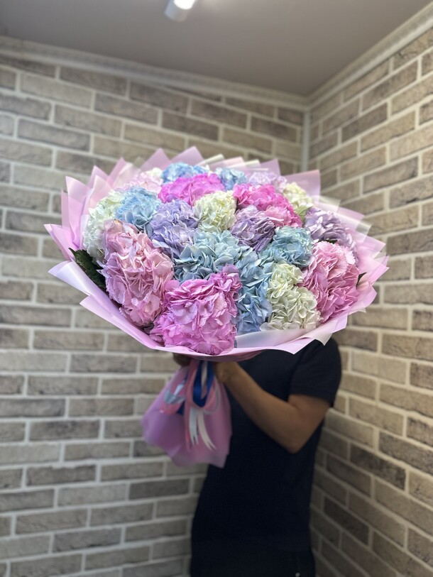 Букет из гортензии, артикул F1287623 - 39225 рублей, доставка по городу. Flawery - доставка цветов