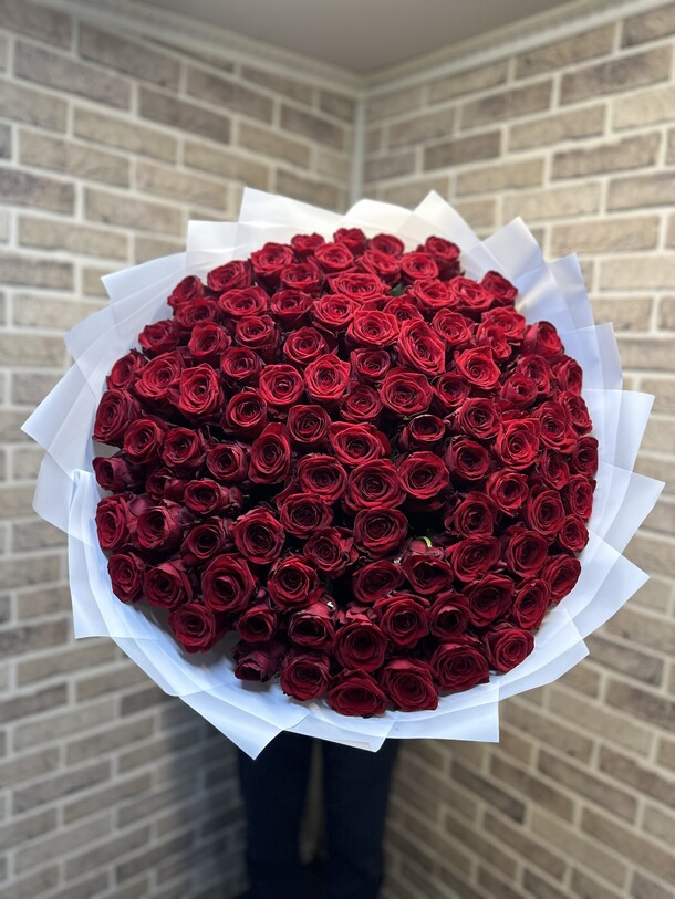 Букет из 101 розы, артикул F1293256 - 111125 рублей, доставка по городу. Flawery - доставка цветов