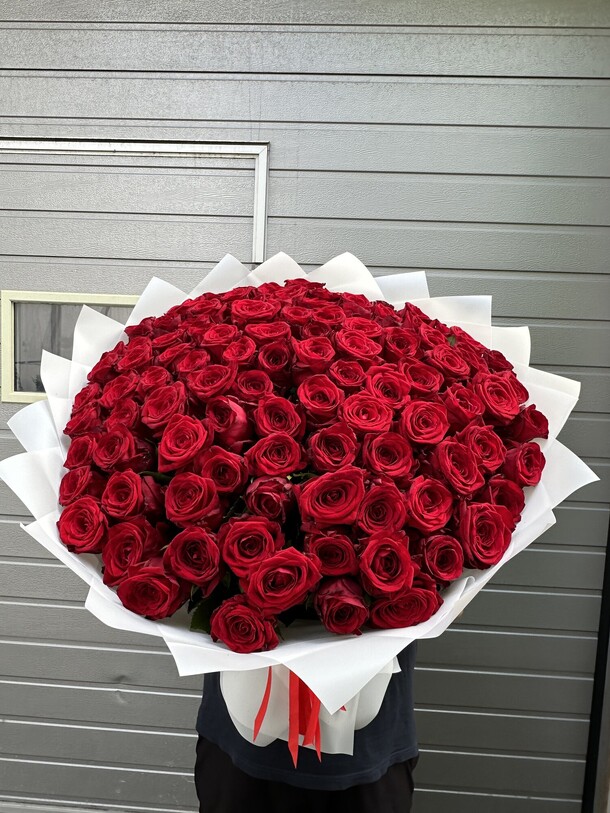 101 роза для любимой 💞, артикул F1293538 - 30746 рублей, доставка по городу. Flawery - доставка цветов