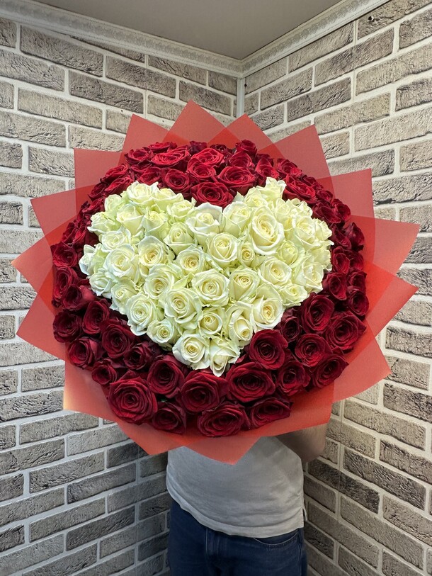 101 роза для любимой 💞, артикул F1294935 - 33821 рублей, доставка по городу. Flawery - доставка цветов