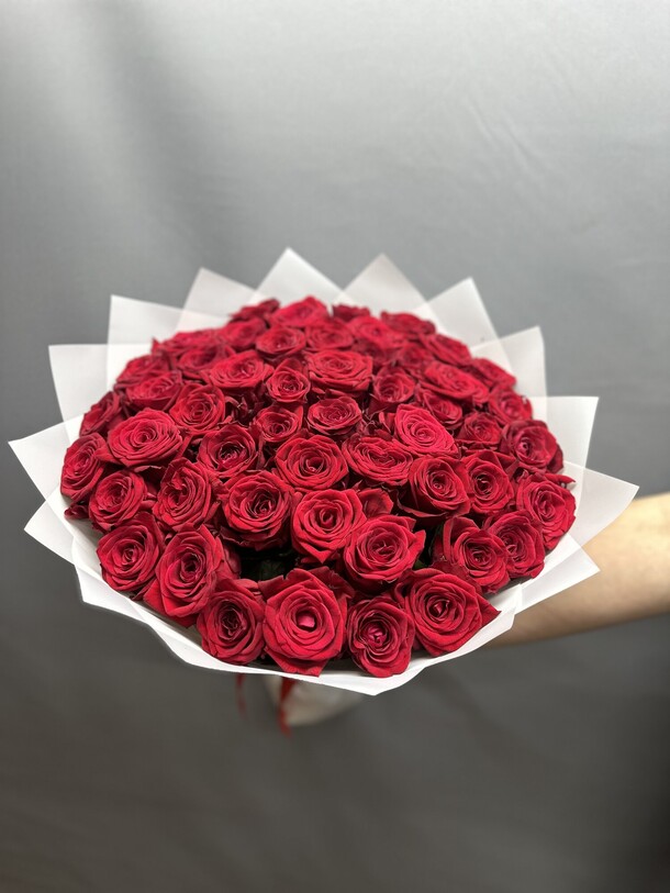 51 роза 🌹, артикул F1298780 - 17423 рублей, доставка по городу. Flawery - доставка цветов