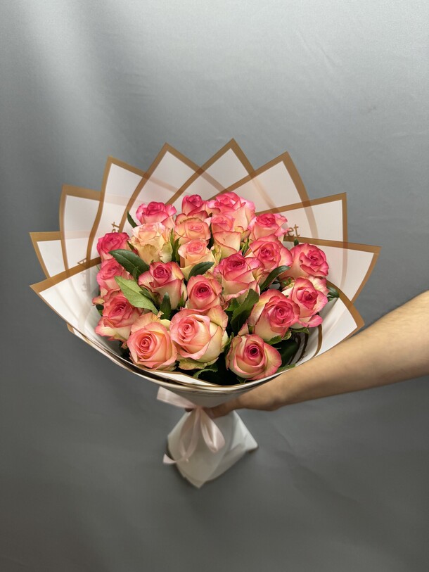 21 роза для любимой 💕, артикул F1306188 - 11274 рублей, доставка по городу. Flawery - доставка цветов