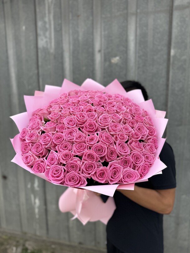 101 роза, артикул F1313442 - 32210 рублей, доставка по городу. Flawery - доставка цветов