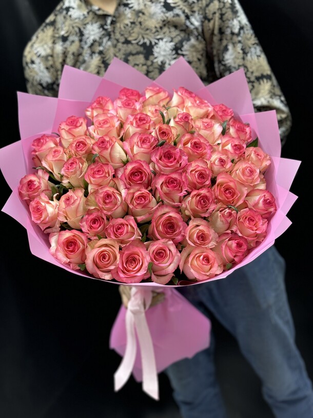 51 роза, артикул F1322880 - 19032 рублей, доставка по городу. Flawery - доставка цветов