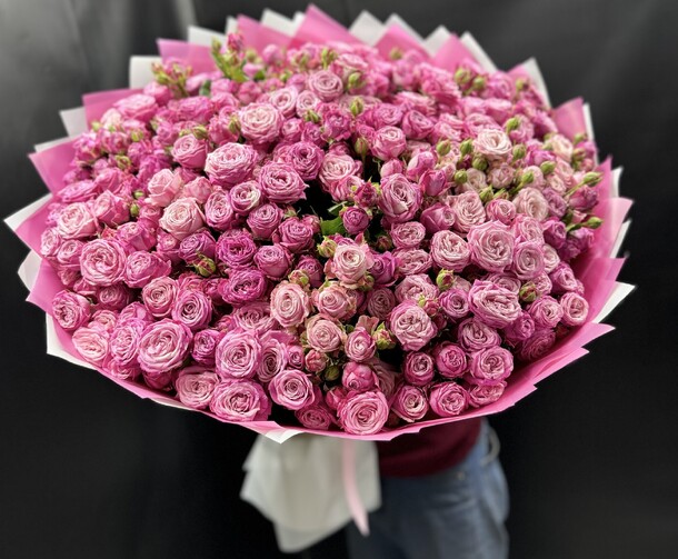 Кустовые розы, артикул F1324352 - 65885 рублей, доставка по городу. Flawery - доставка цветов