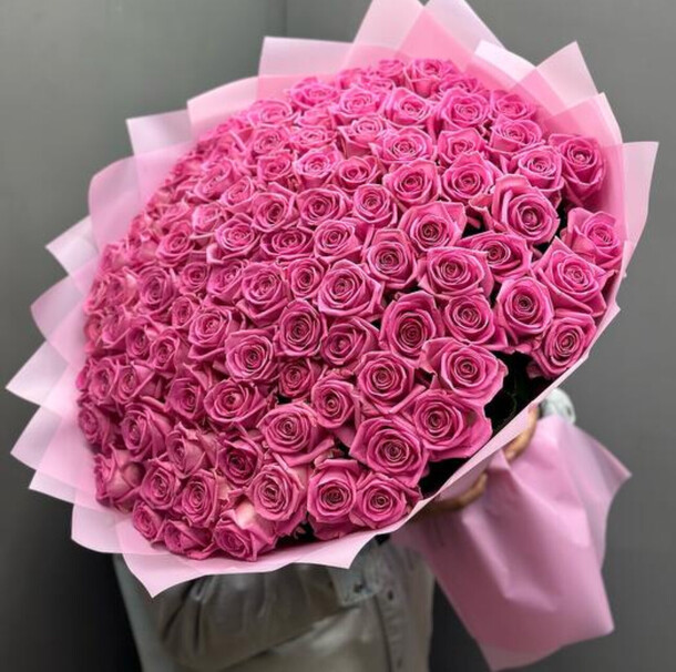 101 роза, артикул F1347953 - 36603 рублей, доставка по городу. Flawery - доставка цветов