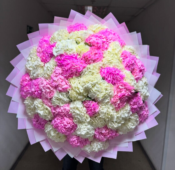 101 гортензии, артикул F1404645 - 139090 рублей, доставка по городу. Flawery - доставка цветов