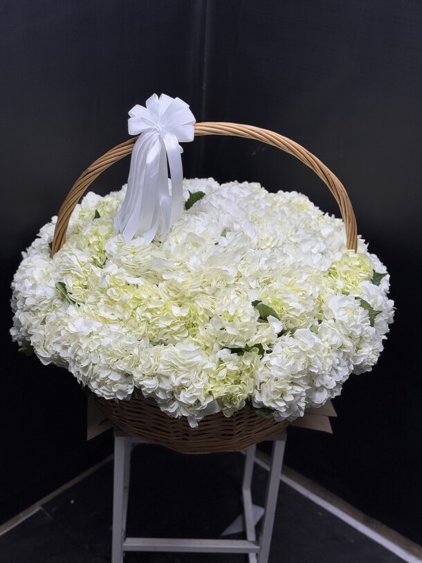 51 гортензия в корзине, артикул F1407004 - 80526 рублей, доставка по городу. Flawery - доставка цветов