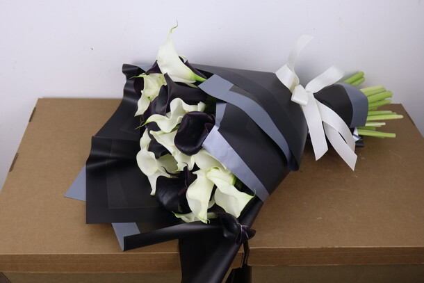 Черно-белые каллы, артикул F1249415 - 28900 рублей, доставка по городу. Flawery - доставка цветов