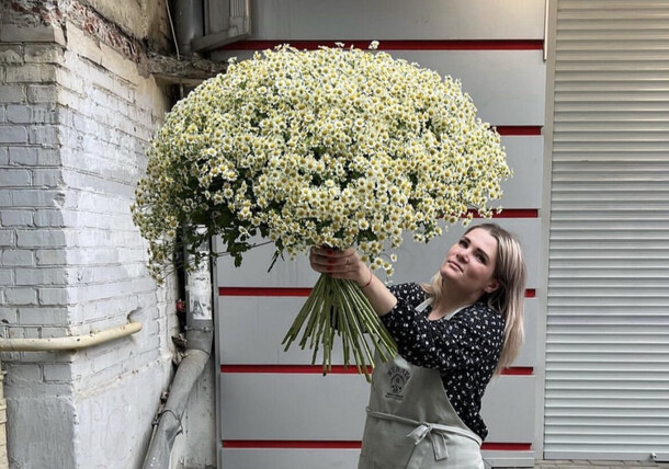 101 полевая ромашка, артикул F1330364 - 25990 рублей, доставка по городу. Flawery - доставка цветов