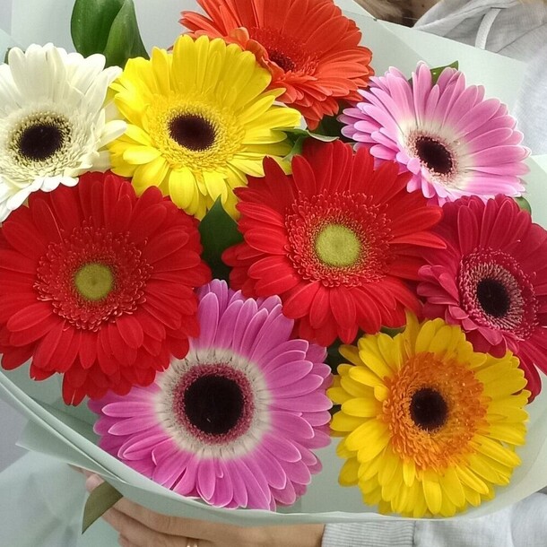 Букет с герберами, артикул F1159407 - 3600 рублей, доставка по городу. Flawery - доставка цветов